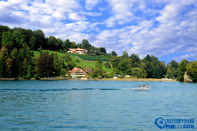 世界十大震撼人心的高山湖排行榜插图2