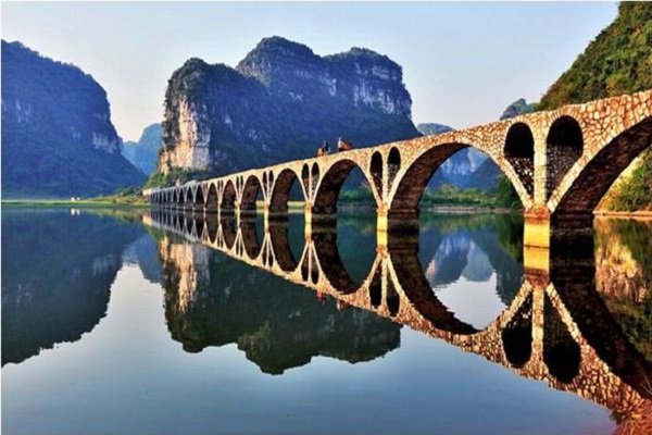 南宁十大最美景点：民歌湖第四，第九“地下宫殿”插图1