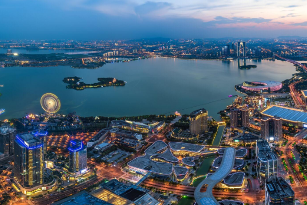 人生十大必去城市排行榜：重庆上榜，第二适合“艳遇”插图3