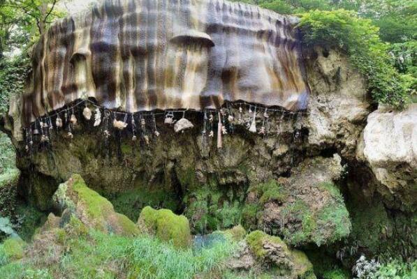 全球最奇葩的十大景点排行榜 捷克人骨教堂上榜，第一在中国插图9