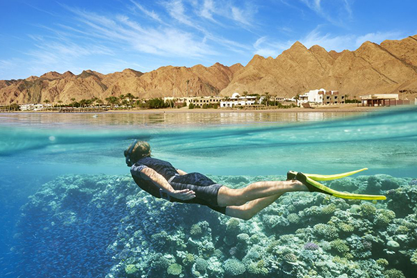 世界八大浮潜胜地：牛奶湖里有具有护肤功能的火山泥插图3