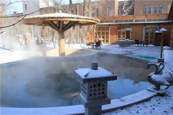 辽宁十大温泉 去辽宁泡温泉还得来这里插图1