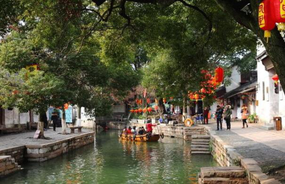 中国十大古镇 凤凰古城排名第六,第二乌镇风景如画插图