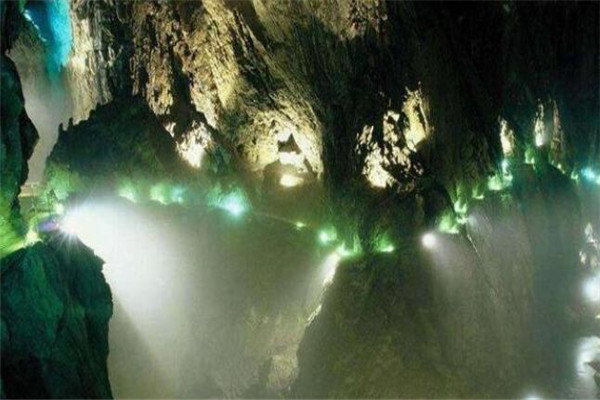 世界十大洞穴 鹿洞至今还有没找到尽头，最后一个在我国插图8