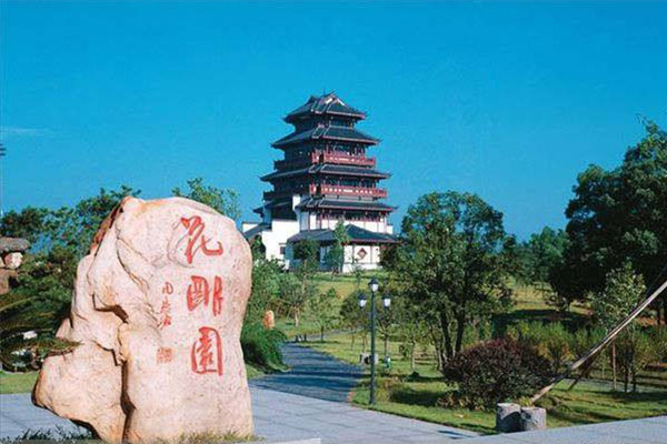 湖南旅游必去十大景点 岳阳楼上榜,天门山风景一绝插图4