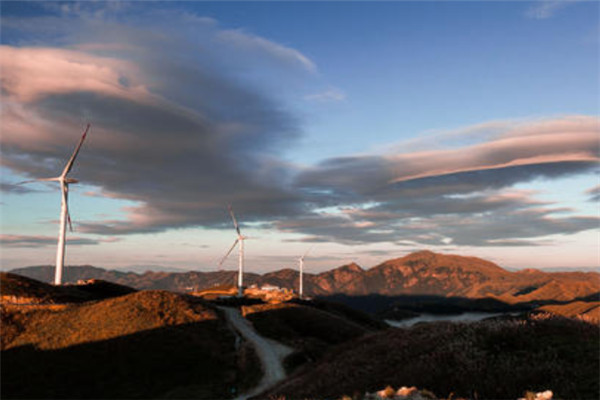 广西十大山：十万大山上榜，第一海拔高达2000米以上插图1