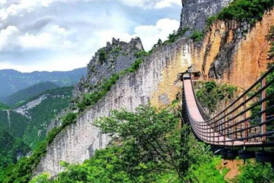 中国最火十大旅游城市 重庆成都均上榜,第一是“浪漫之城”插图5