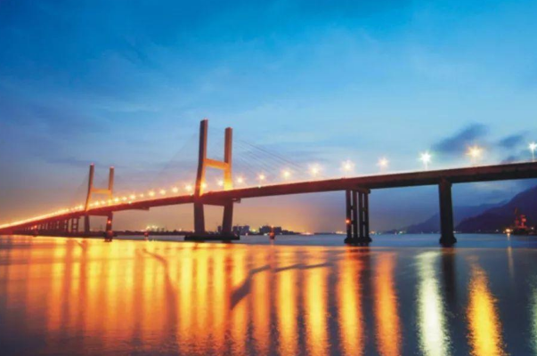 年度十大城市排行榜：重庆上榜，第二“英雄之城”插图2