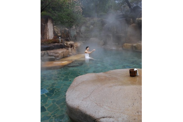 全球十大温泉排行榜 每一个都宛如仙境，带你感受自然界的奇迹插图5