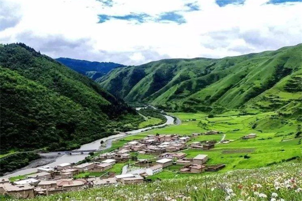 四川国家级4A景区名单：罗浮山上榜，第七娱乐设施最多插图1