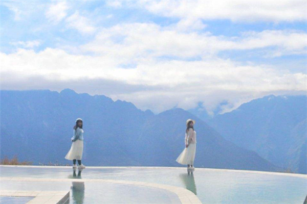 国内网红景点排行榜前十名：天空之境上榜，第一傍海而建插图3