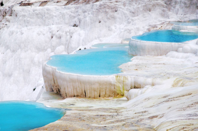 全球十大温泉排行榜 每一个都宛如仙境，带你感受自然界的奇迹插图7