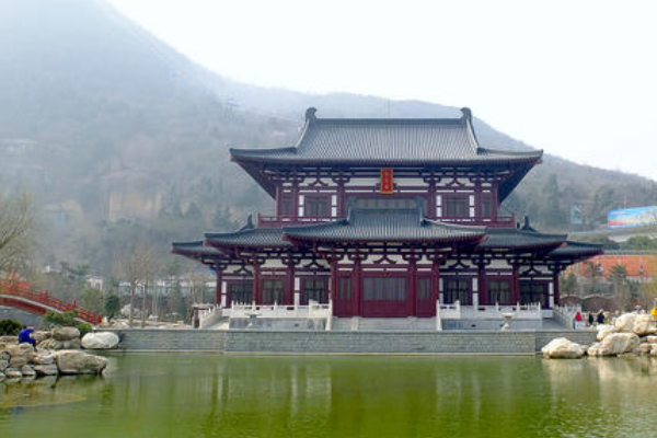 陕西十大最好玩的景点 兵马俑世界知名，大唐不夜城上榜插图2