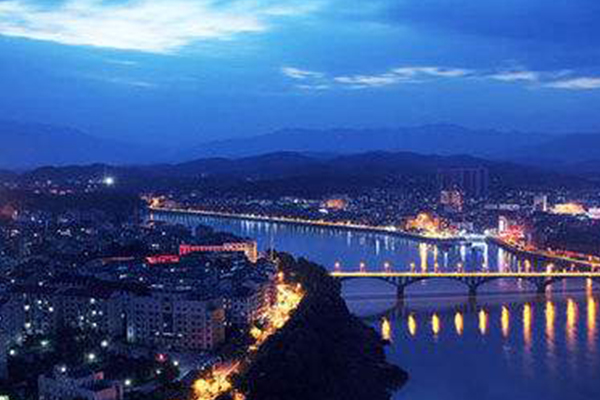 湖南十大爬山好去处排行榜:第一名被评为中国最美丹霞地貌插图5