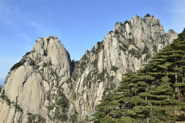 浙江十大高峰排行榜：龙王山上榜，第一是黄茅尖插图4