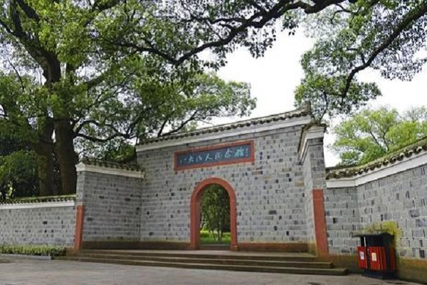 南昌十大最值得去的景点：南昌之星上榜，第九千年历史插图6