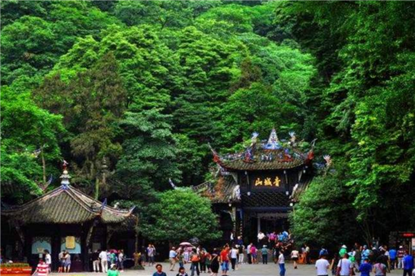 2020夏季爬山好去处 崂山景色秀美 长白山避暑圣地插图6