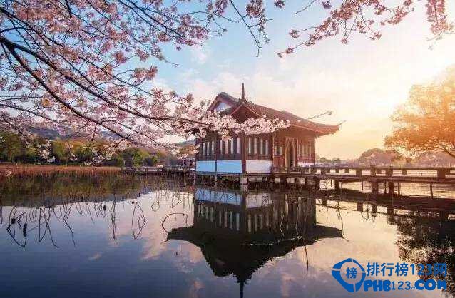 盘点清明小长假国内十大踏春胜地 收藏计划起来吧！插图