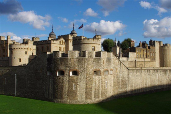 英国旅游景点排名前十：诺丁山上榜，第九是英国母亲河插图3