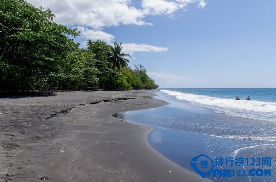 世界上最美的十五个黑色沙滩插图10