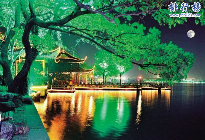 西湖有哪些著名的景点？杭州西湖十大景点介绍插图1