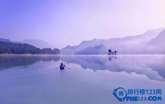 国内最值得冒险的十大景点排行榜 爱冒险的你还在等什么插图4