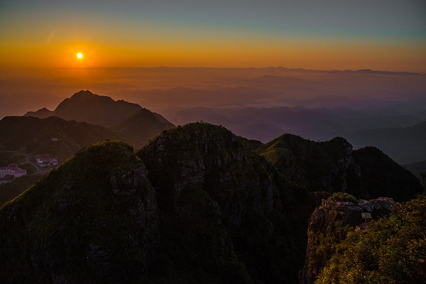 广东十大名山排名:丹霞山上榜，第一名有“岭南第一山”美誉插图6