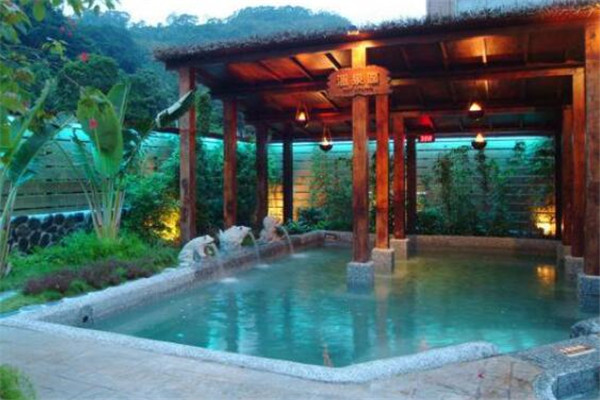 世界十大温泉聚集地 匈牙利上榜，第五能体验到冰火两重天插图2