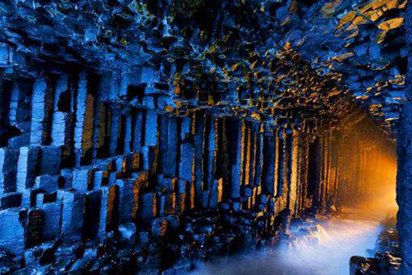 世界上十大奇观美景：粉红湖泊上榜，这个峡谷美的让人惊艳插图3