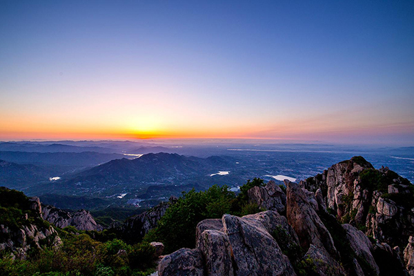 中国各省市爬山的好地方:泰山上榜，第一是天下第一奇山插图1