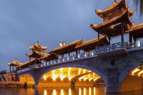 年度十大城市排行榜：重庆上榜，第二“英雄之城”插图9