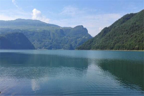 凉山州最好玩的地方推荐 凉山州好玩的地方排行榜插图3