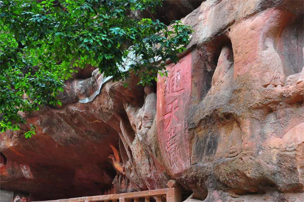 赣州十大风景名胜排行榜：上堡梯田上榜，第七是千年古村插图7