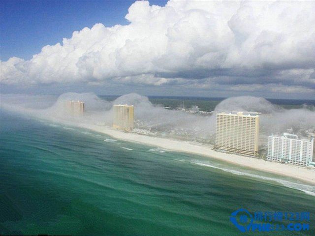 全球十大最炫目壮观的末日云彩排行榜 云朵无与伦比的美插图2