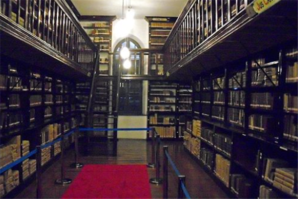 上海十大网红打卡圣地：南京路繁华热闹，第八跑道是粉红色插图3