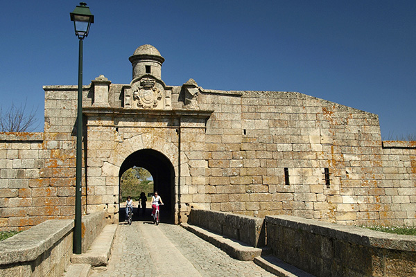 葡萄牙最美十大小镇 我最爱的是充满艺术气息的马夫拉 你呢插图