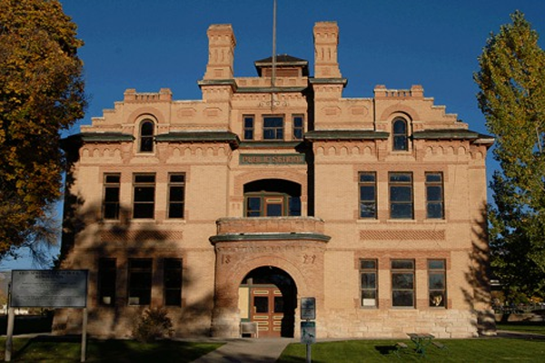 美国十大小镇 风景秀美， 第2名还曾是黑胡子海岛的大本营插图6