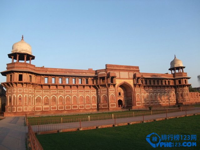 世界最权威的十大皇宫御苑排行榜插图5