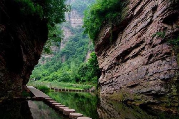 河南夏季旅游胜地排行榜：豫西大峡谷上榜，有四处在洛阳插图4