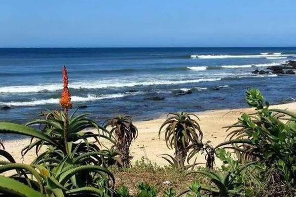 世界十大浪点：这里风高浪急只有最勇敢的人才敢来冲浪插图