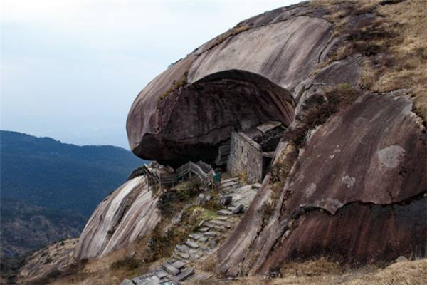 广东化州十大最好玩的景点：文笔塔上榜，第十纪念冼太夫人插图1