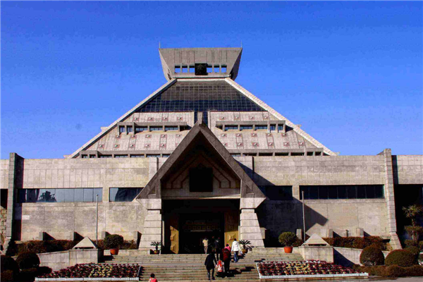 郑州好玩又免费的五大景点 河南省博物院上榜历史文物众多插图2