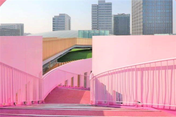 上海十大网红打卡圣地：南京路繁华热闹，第八跑道是粉红色插图7