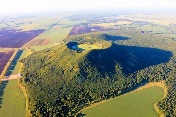 东北十大著名景点,五大连池、净月潭与长白山景区强势上榜插图8 东北十大著名景点,五大连池、净月潭与长白山景区强势上榜插图8