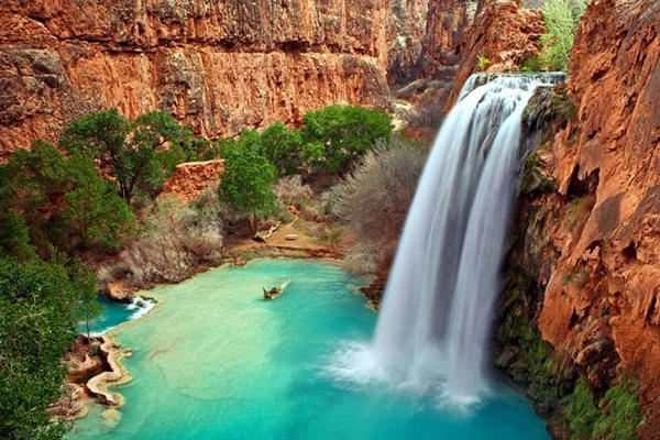 美国十大旅游景点:第一名美景无限 是世界上最大的火山口之一插图4