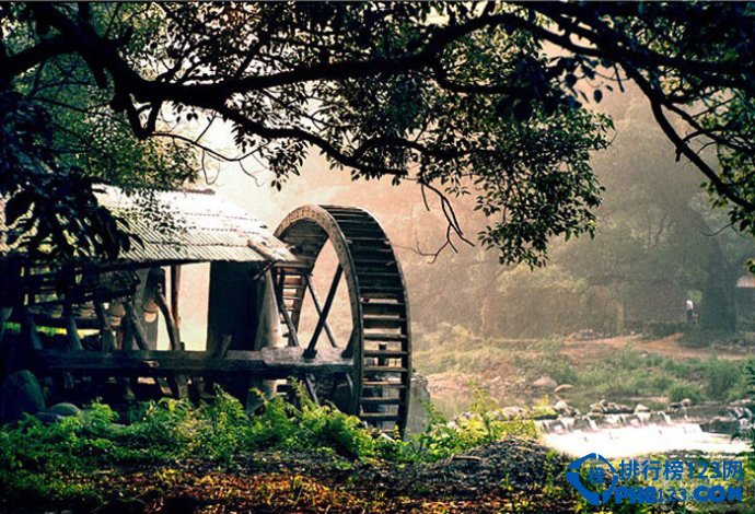 中国十大特色古镇排行榜插图6