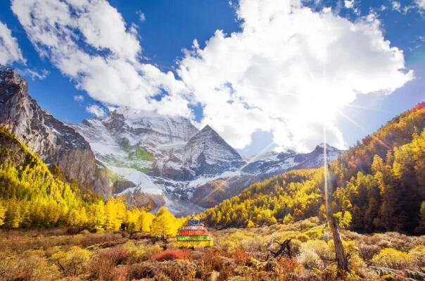 中国十大赏秋胜地 稻城亚丁上榜，第一堪称“人间仙境”插图2