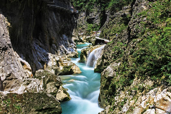 贵阳十大最好玩的地方:少数民族聚居地花溪高坡上榜插图8