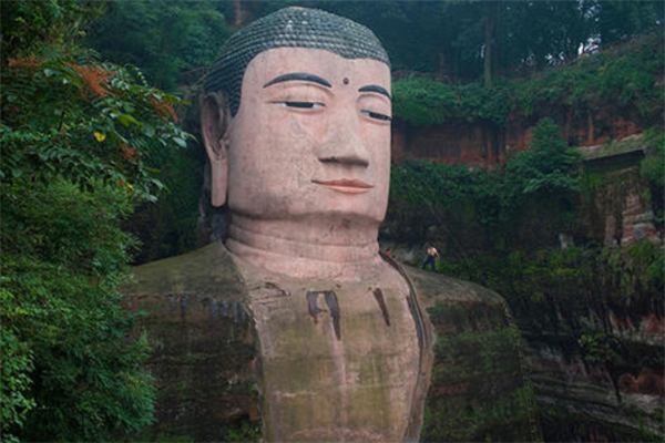 成都十大风景名胜区：乐山大佛上榜，第八可以体验滑雪插图9