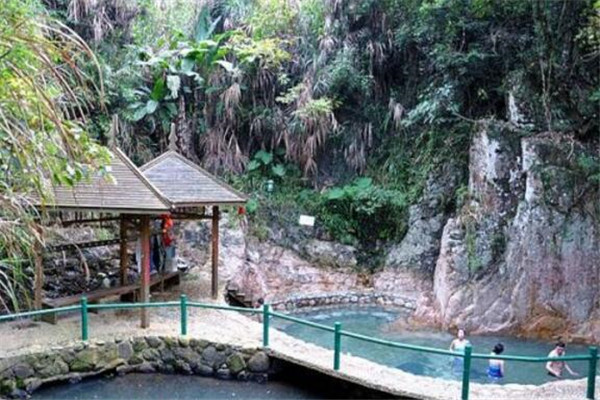 福建十大温泉度假村 环境超美，不去后悔哟插图8